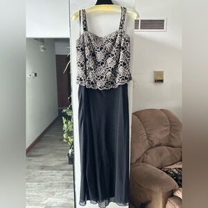 Emma Street Two Piece Black And Silver Lace Size 16 evening Gown